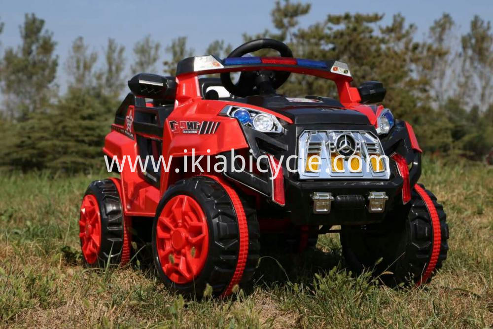Kid Ride On Car dengan remote control