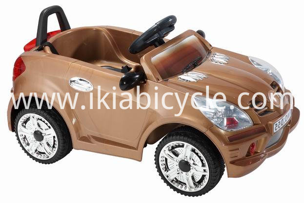 Model baru LED Light Children Ride On Car
